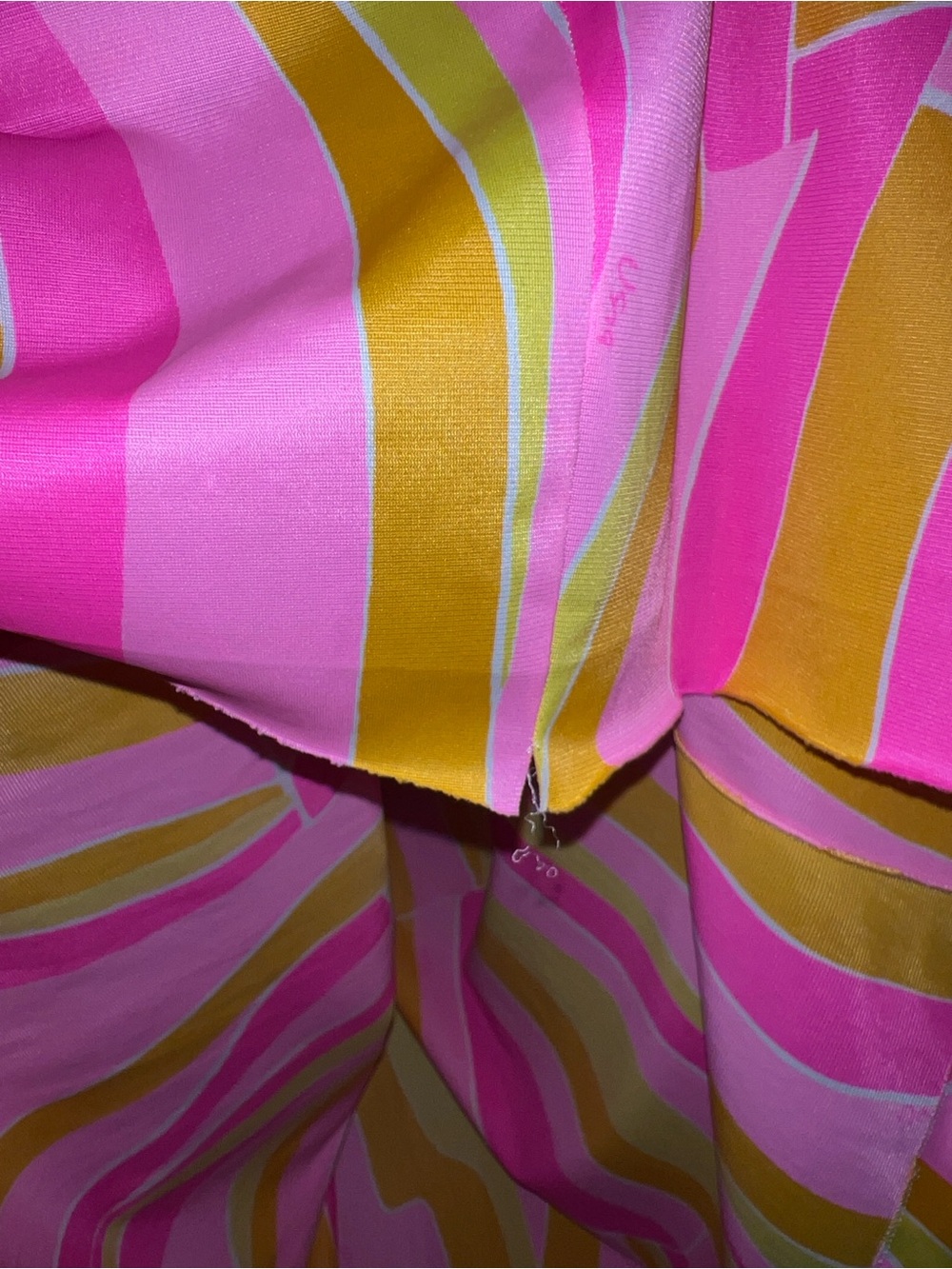 VINTAGE 70s Vera Neumann Formfit Rogers Psychedelic Peignoir Set W Pocket - Picture 11 of 11